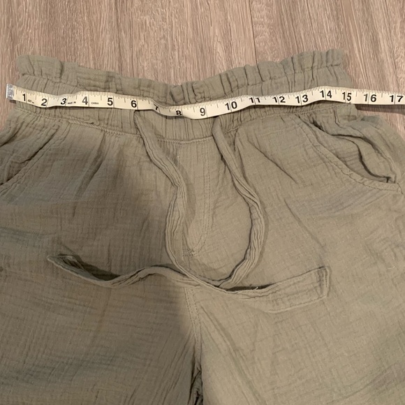 Women's Like Linen Green Pants - Picture 5 of 5